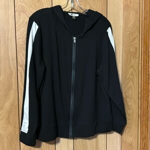 Cable and gauge sport black with white stripes on sleeves 1x